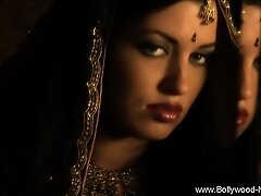 Bollywood Beauty Bae Naked In Asia Feels Good While Dancing